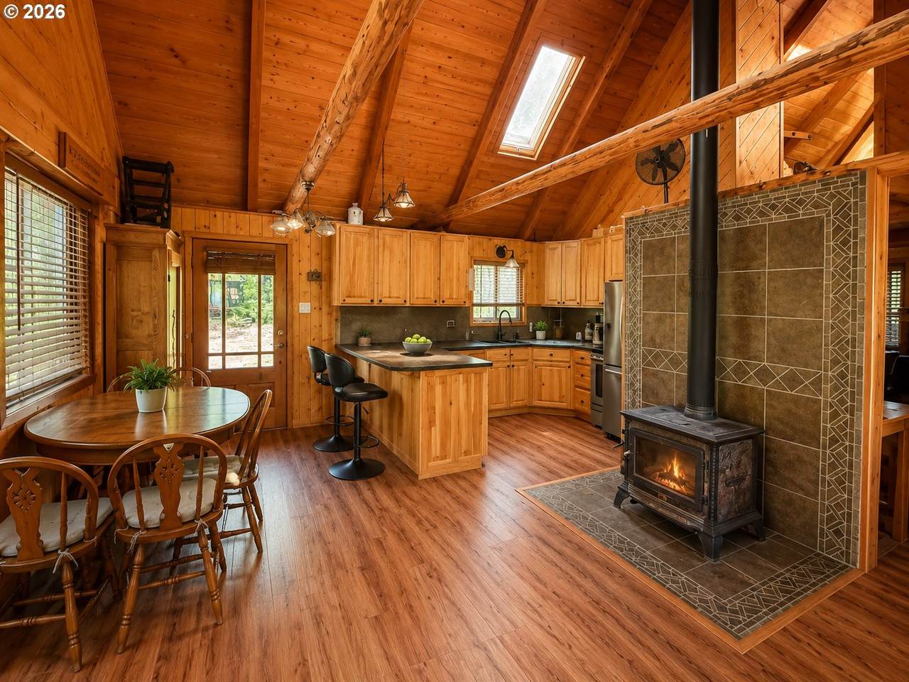 https://bt-photos.global.ssl.fastly.net/portland/1280_boomver_3_360505898-2.jpg