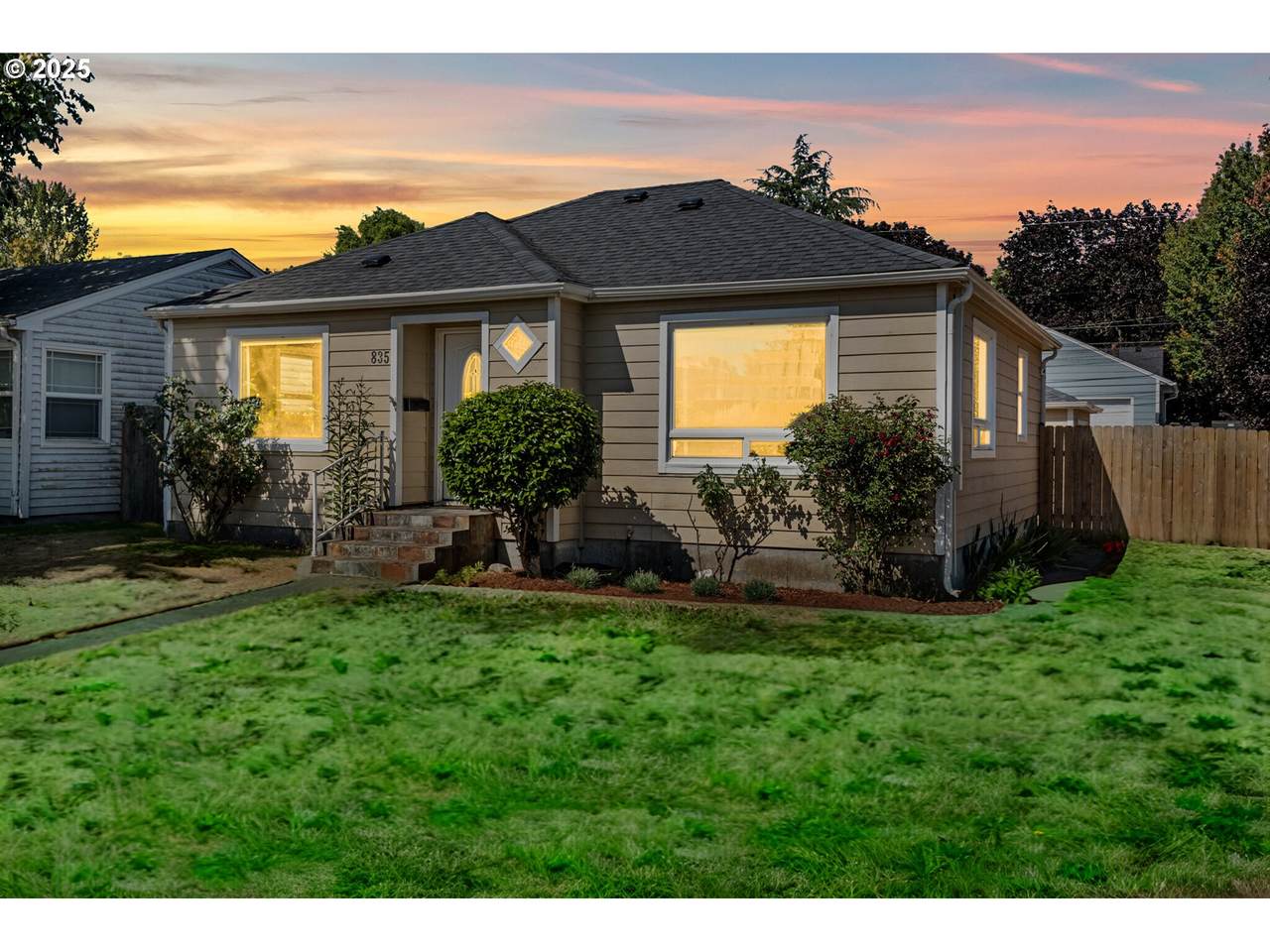 835 20TH Ave - Photo 1