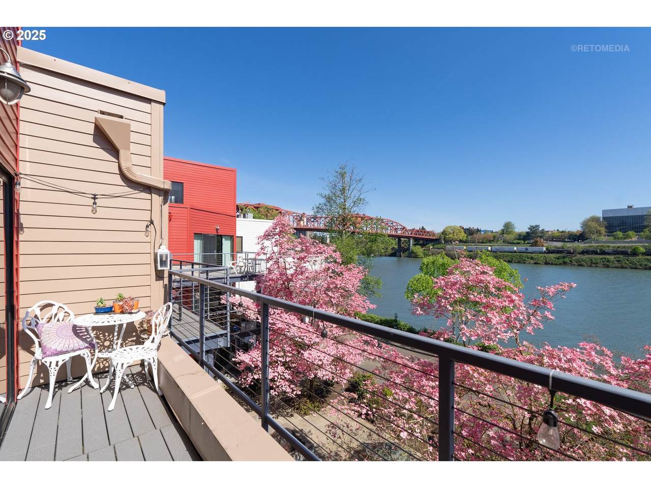 910 Naito Pkwy - Photo 1