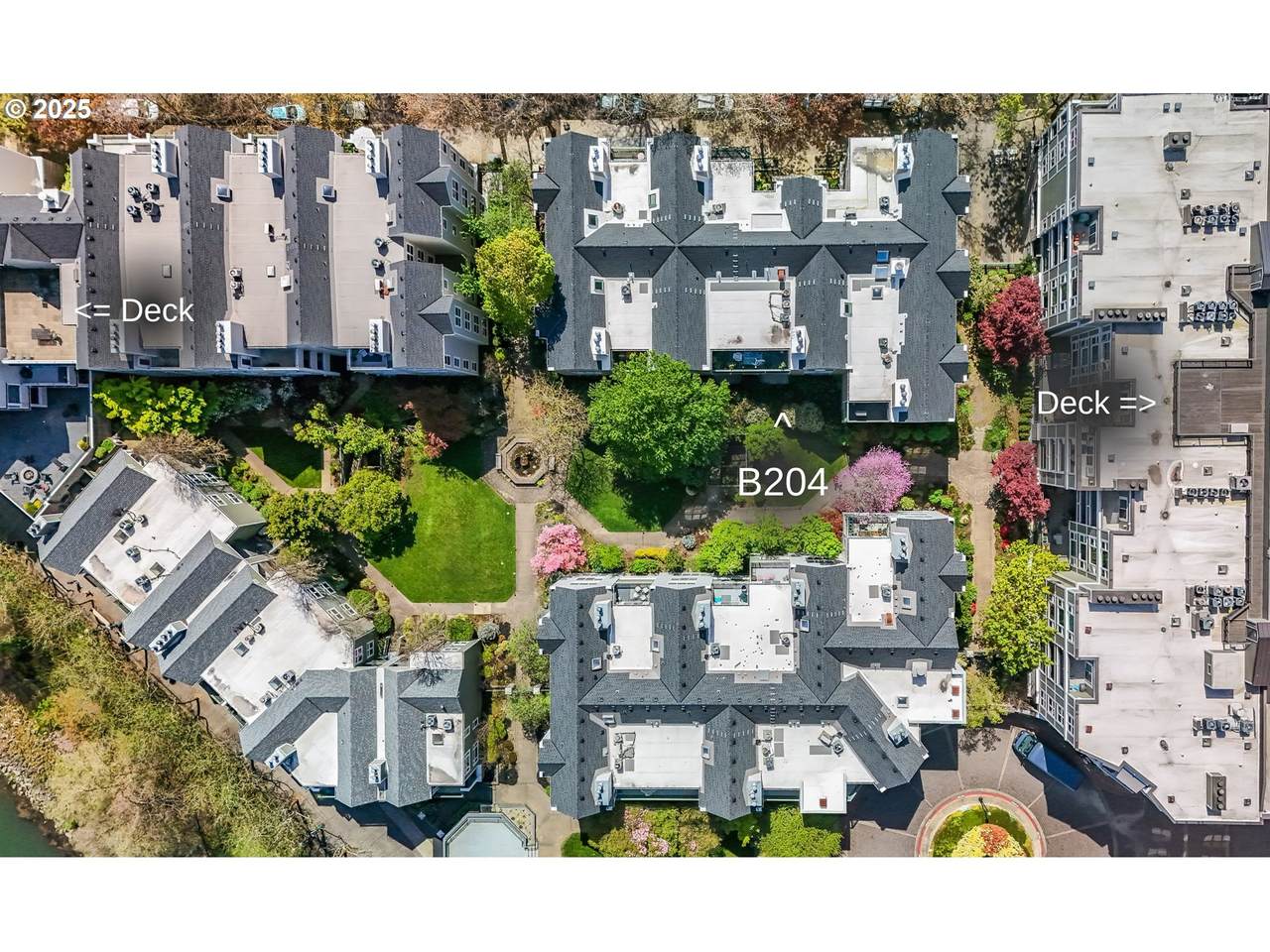 205 Montgomery St - Photo 1