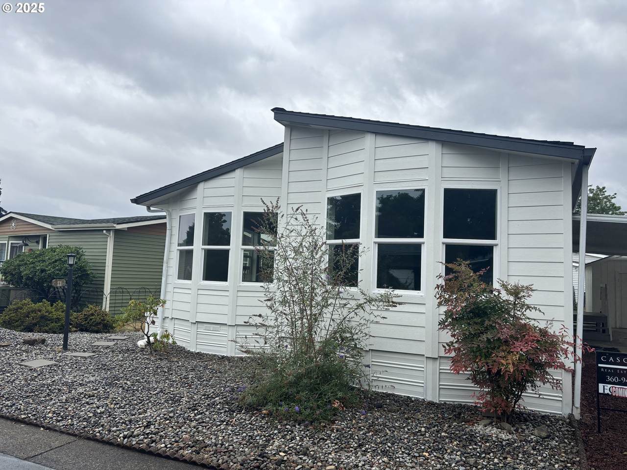 5101 121ST Ave - Photo 1