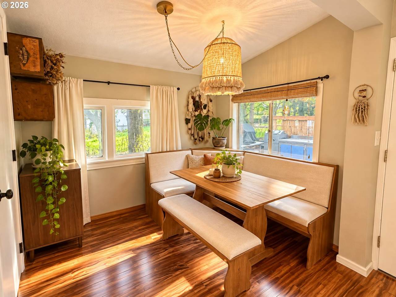 https://bt-photos.global.ssl.fastly.net/portland/1280_boomver_2_594416913-2.jpg