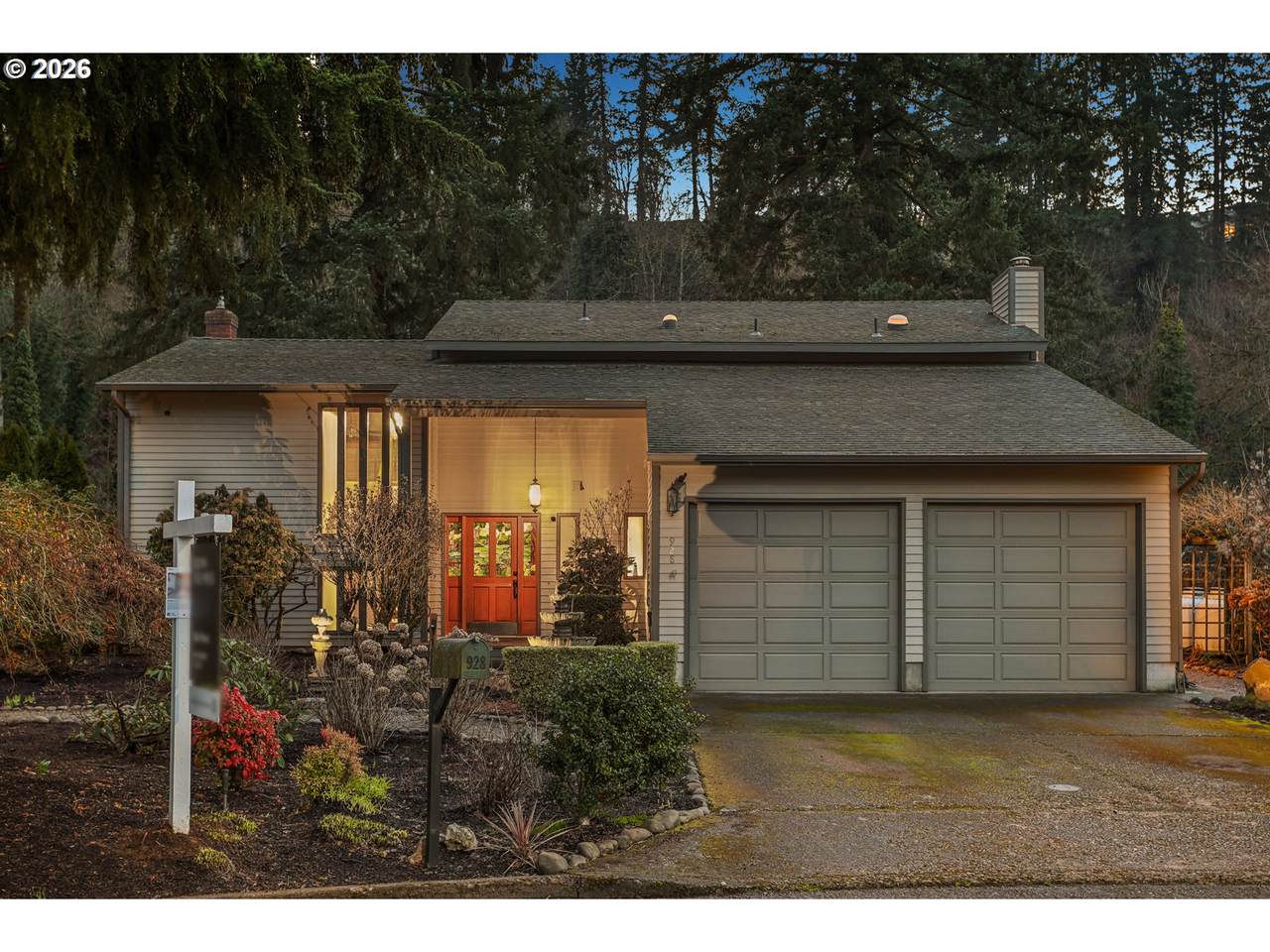 928 Barger St - Photo 1