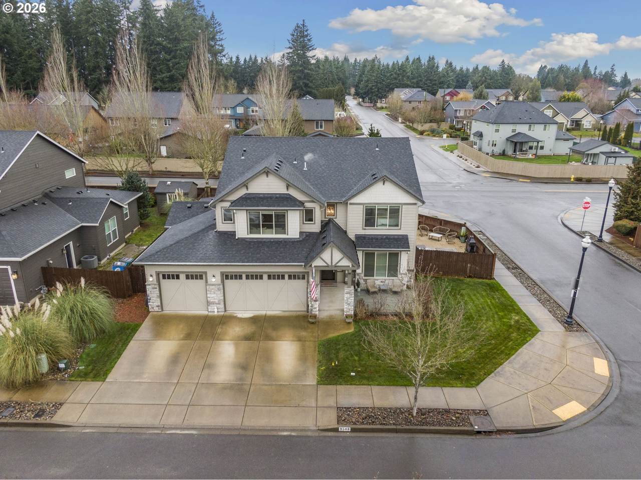9508 163RD Ave - Photo 1