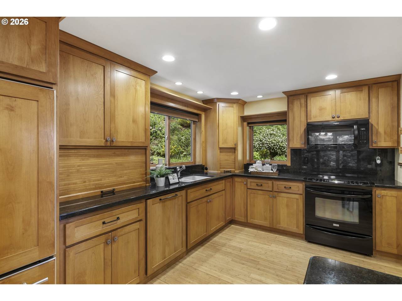 https://bt-photos.global.ssl.fastly.net/portland/1280_boomver_3_613143364-2.jpg