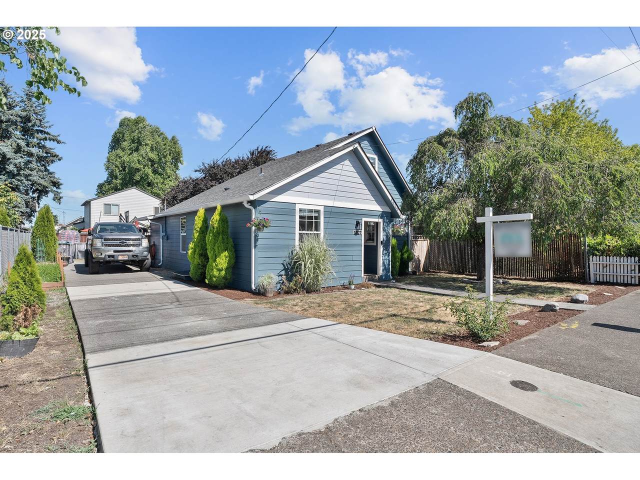 1127 Linn Ave - Photo 1