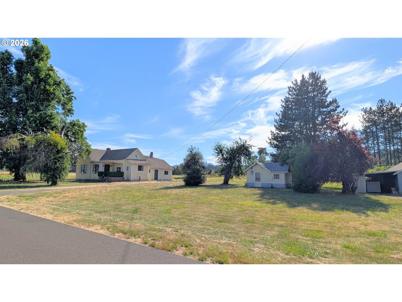 32153 Goddard Ln - Photo 1