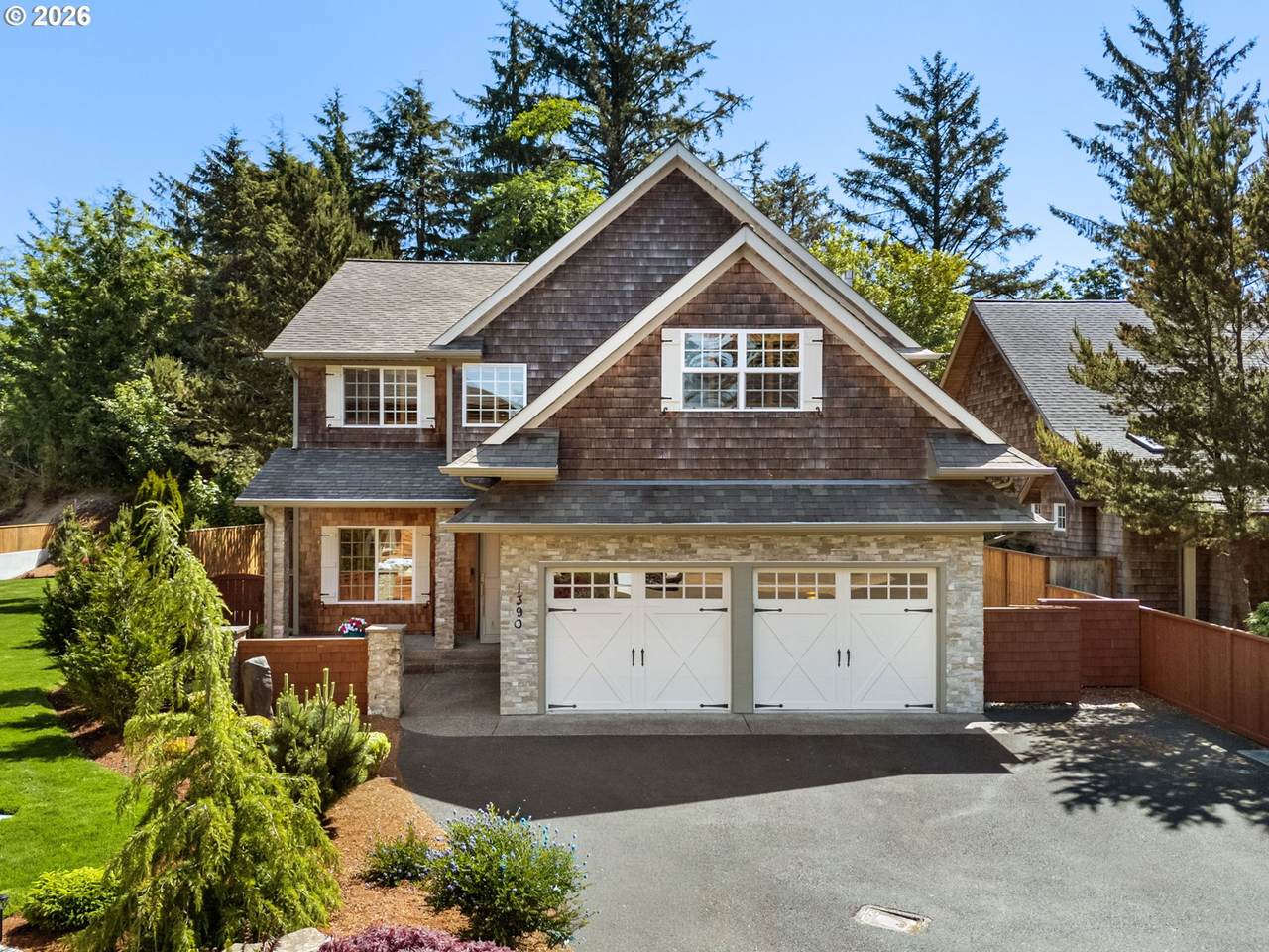 1390 Sea Ridge Ln - Photo 1