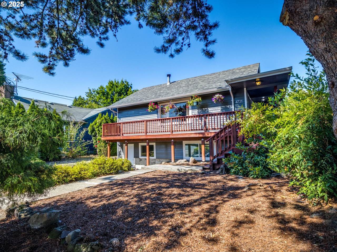 4731 106TH Ave - Photo 1