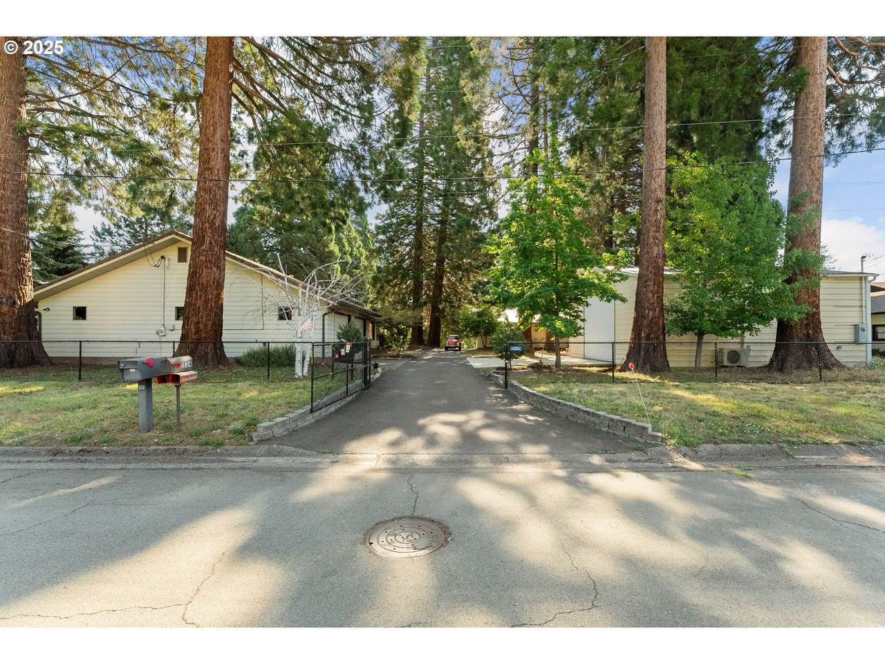1525 Kendall St - Photo 1