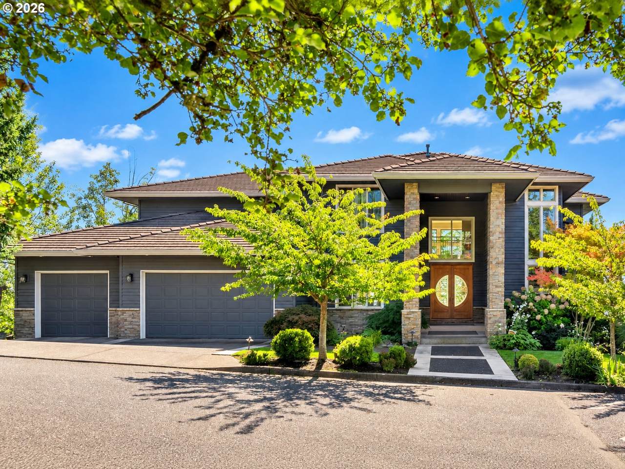 2324 Pinnacle Dr - Photo 1