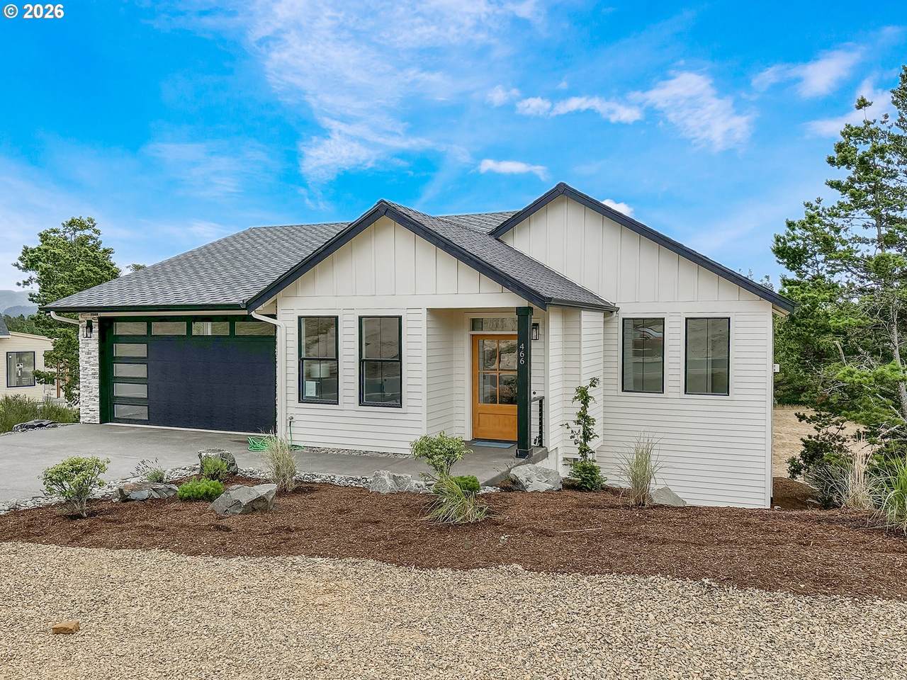 466 Meadows Dr - Photo 1