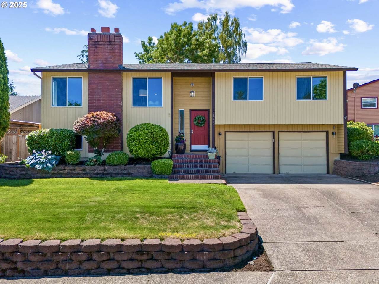 3170 Ashland Dr - Photo 1