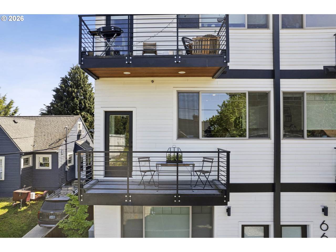 6610 Greenwich Ave - Photo 1