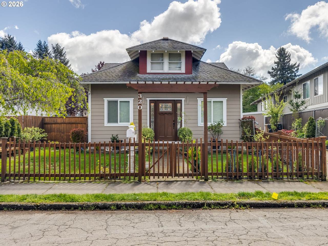 320 Gatch St - Photo 1