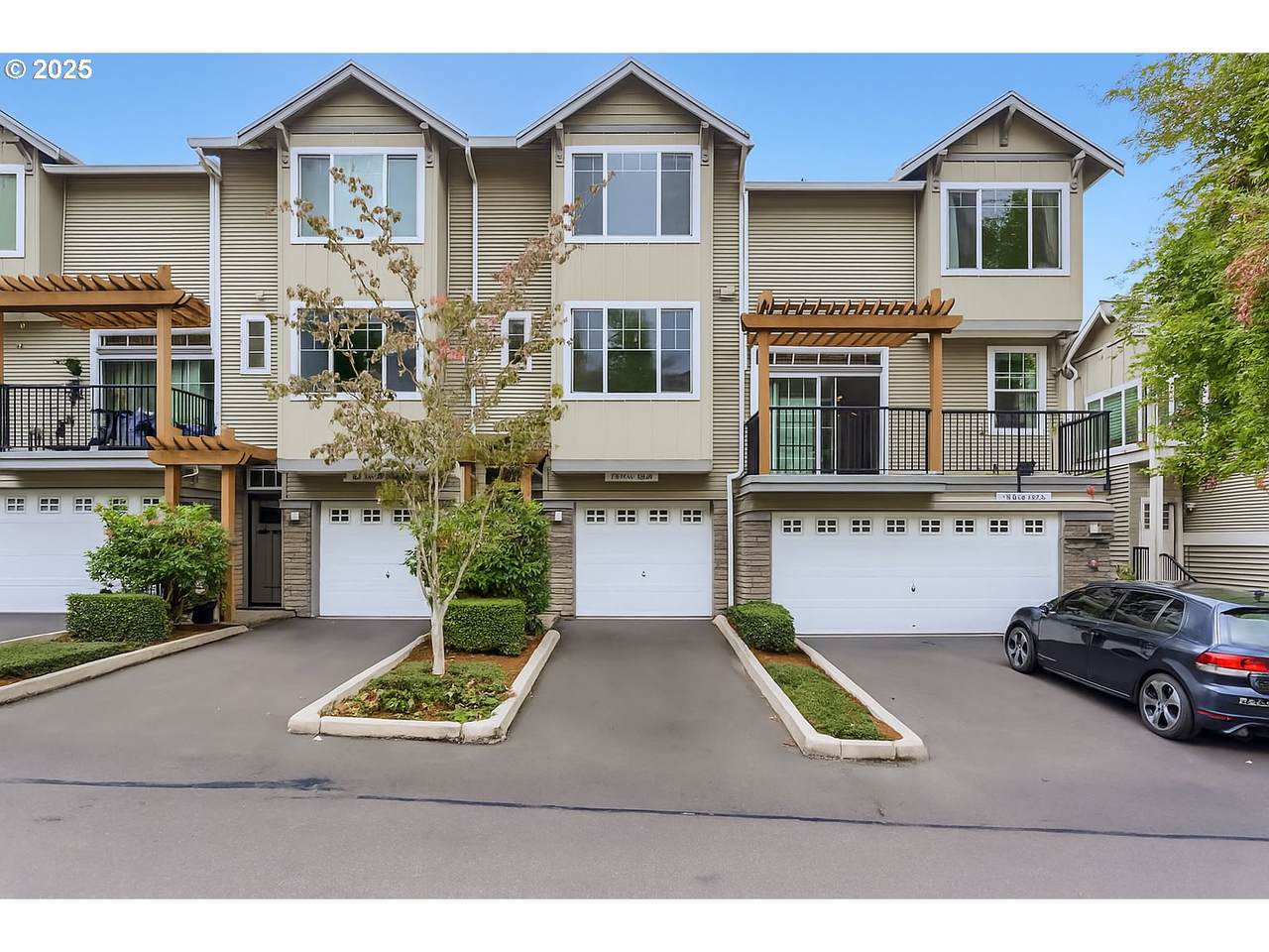 766 118TH Ave - Photo 1