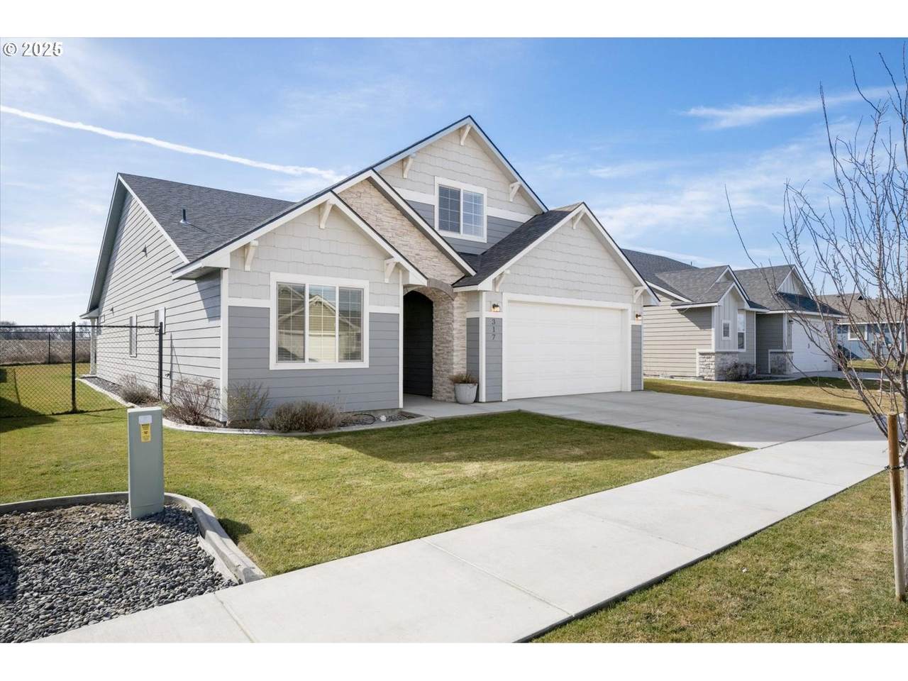 317 Sage St - Photo 1