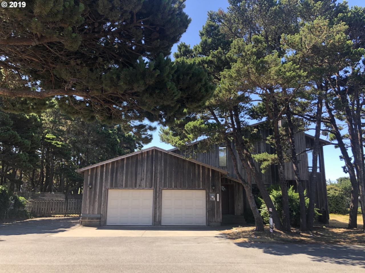 1235 Wavecrest Ln - Photo 1