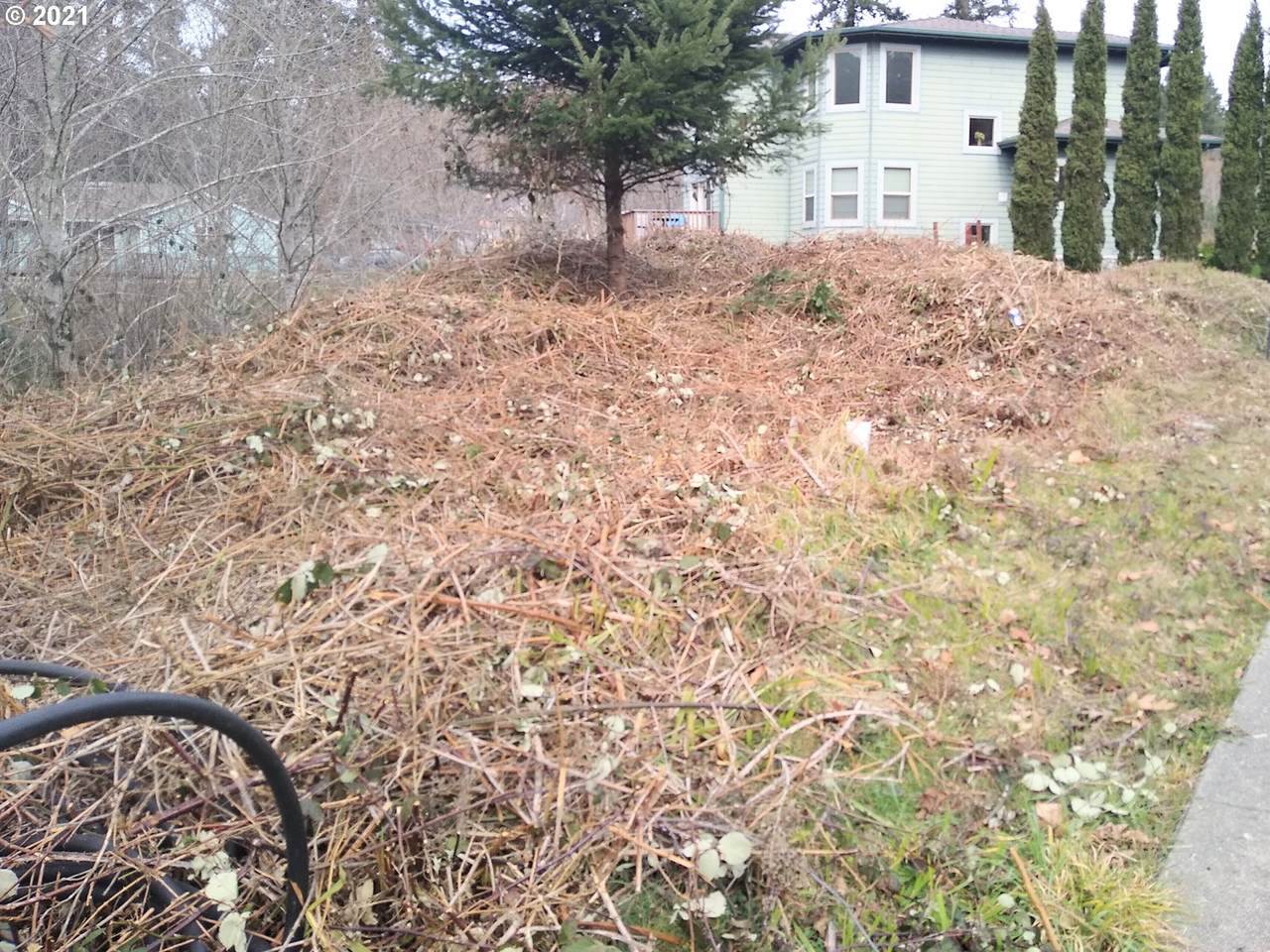 6963 Parkview Dr - Photo 1