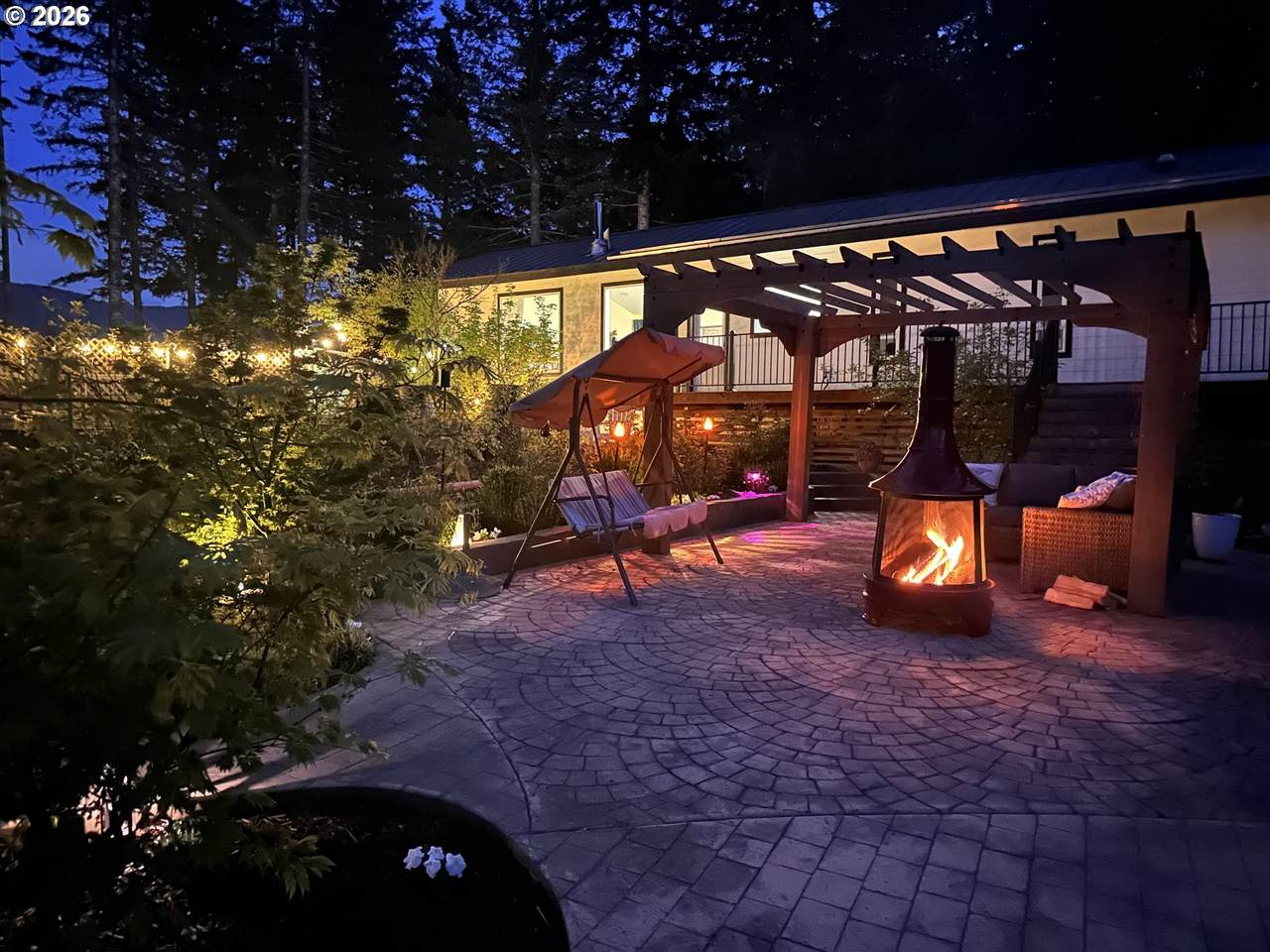 11 Edgewater Dr - Photo 1