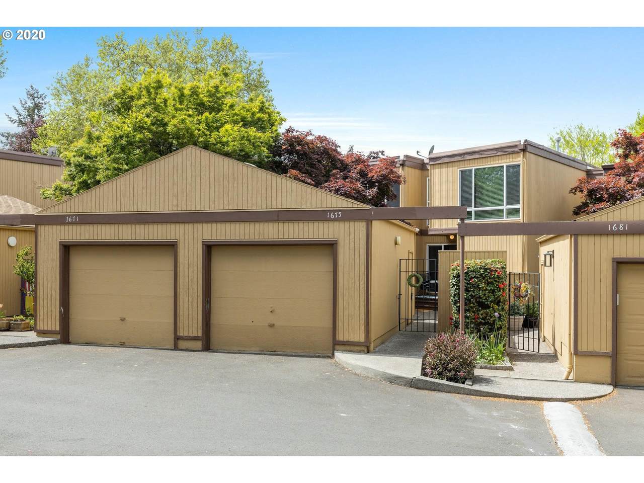 1675 Lakeway Ln - Photo 1 1675 Lakeway Ln - Photo 1