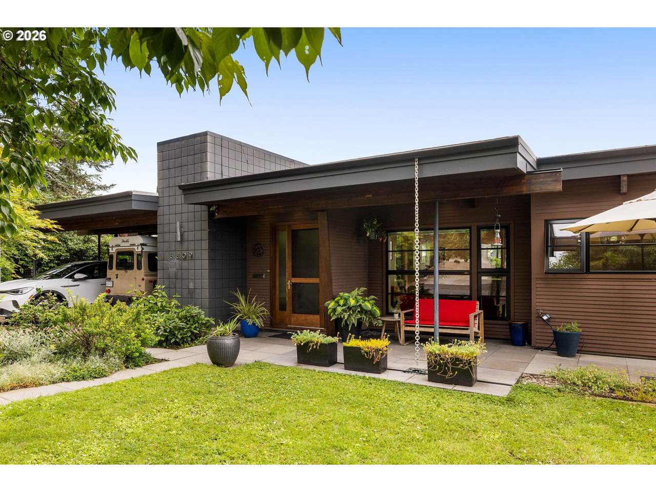 6809 Ash St - Photo 1