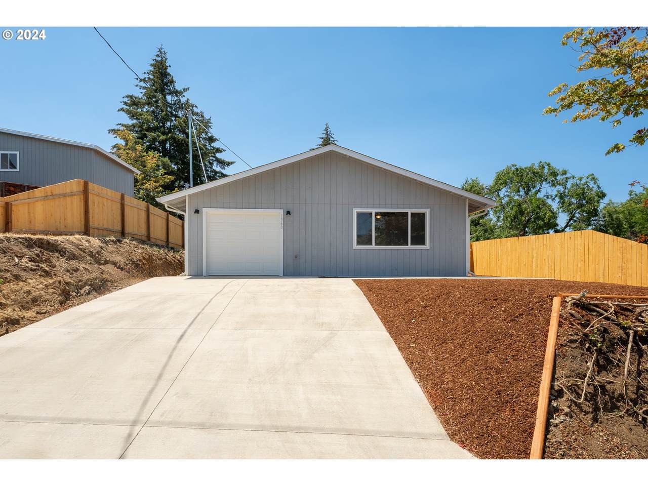 1237 Washington Ave - Photo 1