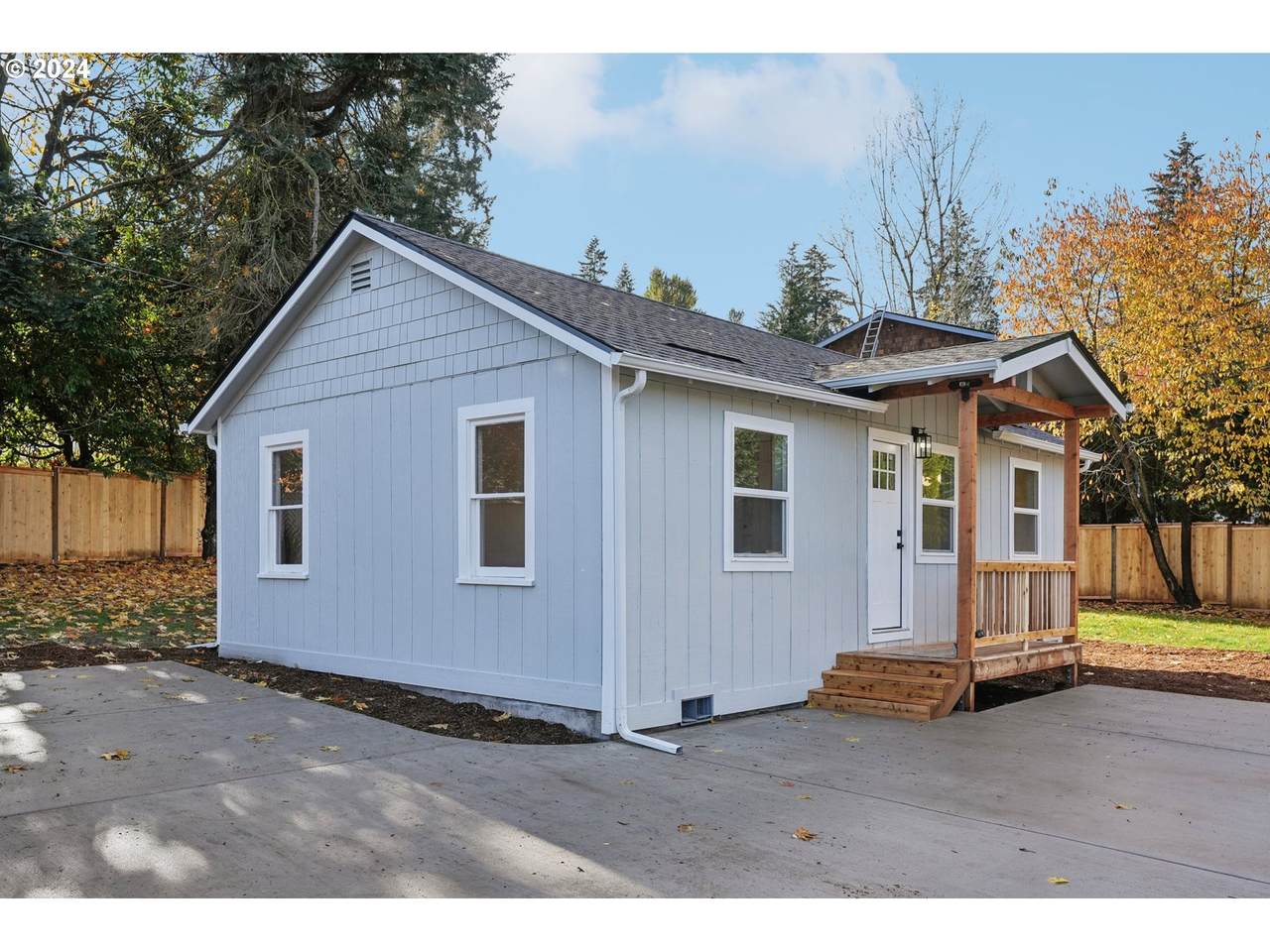 16617 Webster Rd - Photo 1