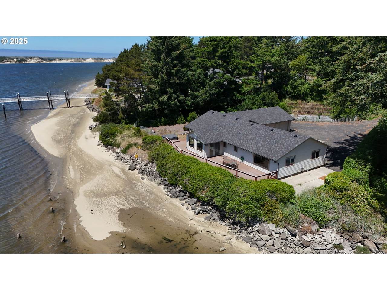 100 Rhododendron Dr - Photo 1