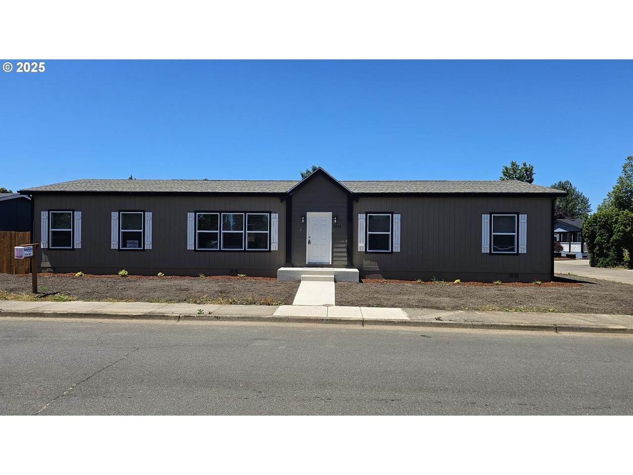 2544 Rosebay St - Photo 1