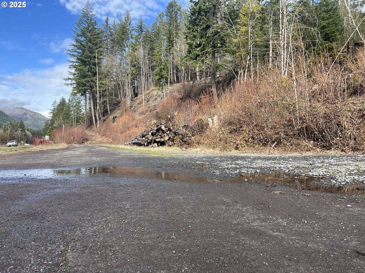  Santiam Hwy - Photo 1