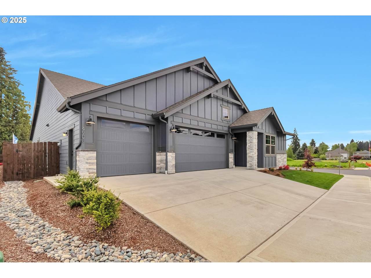 4905 132 Cir - Photo 1