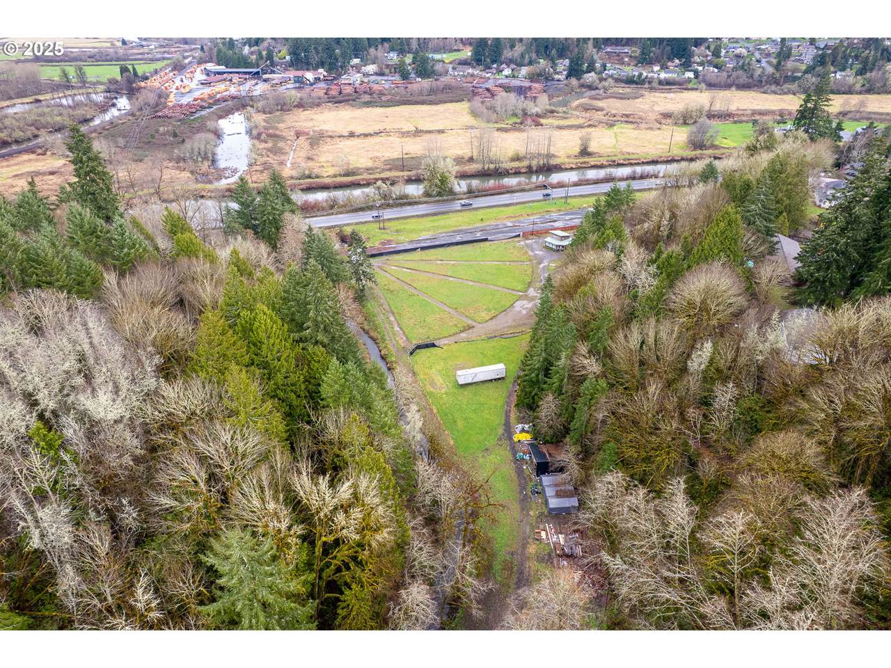 865 Columbia River Hwy - Photo 1