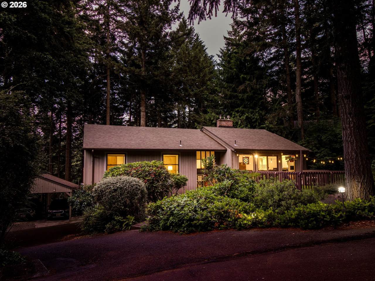 https://bt-photos.global.ssl.fastly.net/portland/1280_boomver_4_531772882-2.jpg