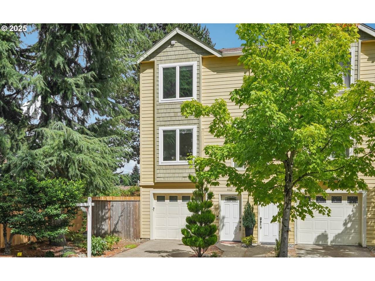 4412 101ST Ave - Photo 1