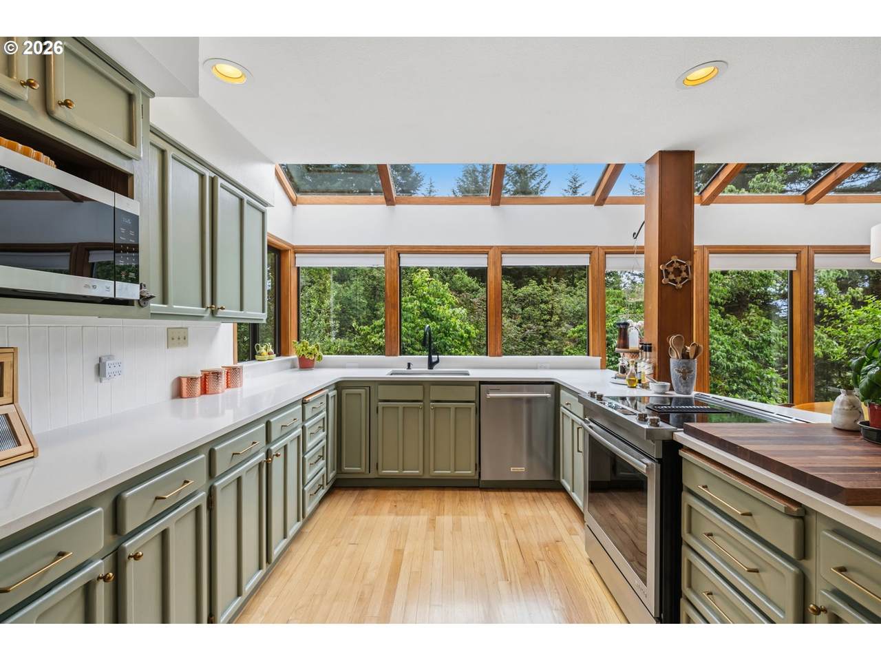https://bt-photos.global.ssl.fastly.net/portland/1280_boomver_5_727450956-2.jpg