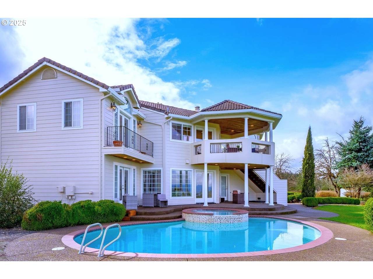 8580 Hillview Dr - Photo 1