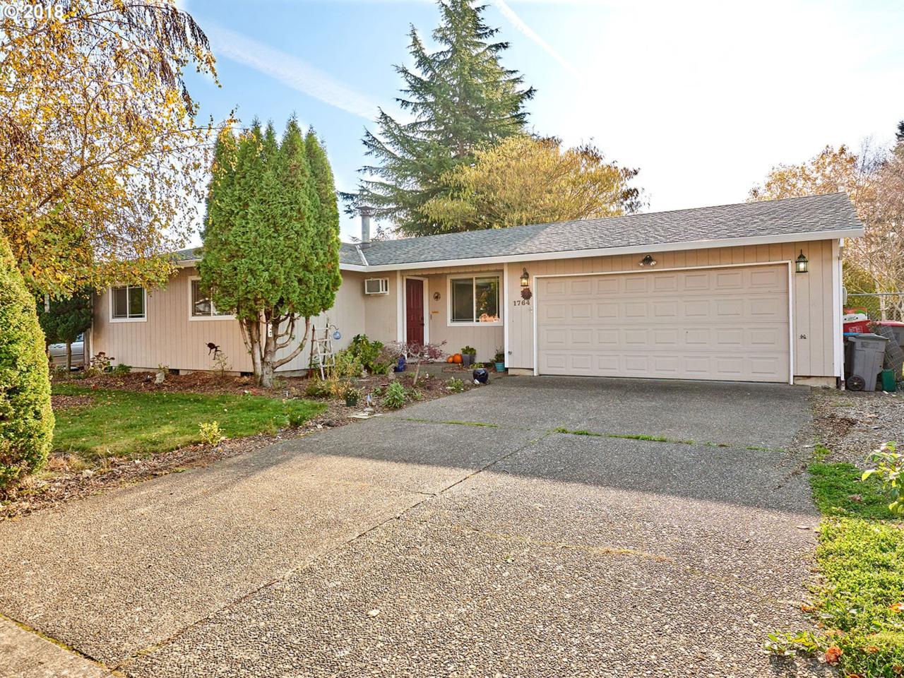 1764 Almond Ct - Photo 1