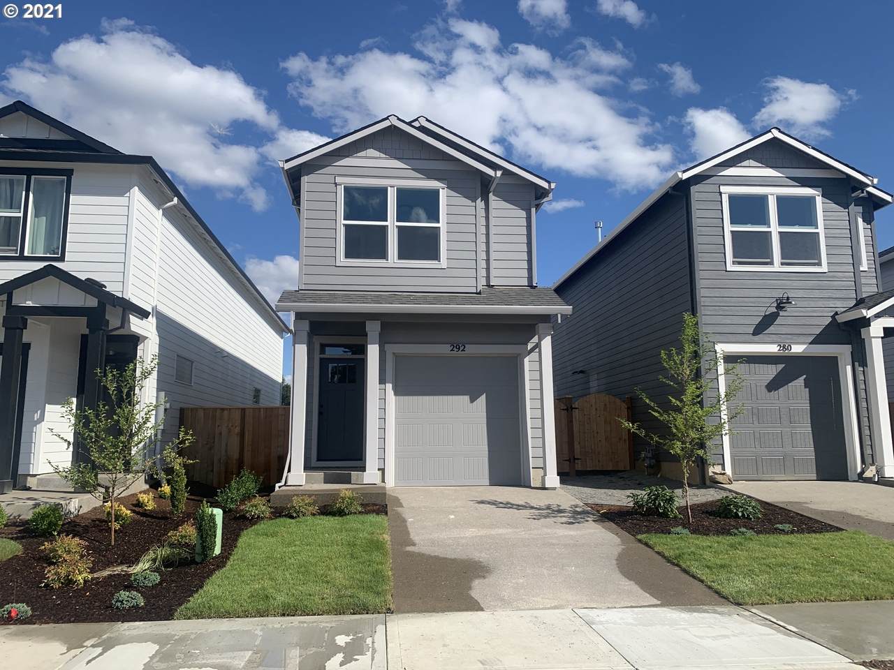 292 Wayno Way - Photo 1