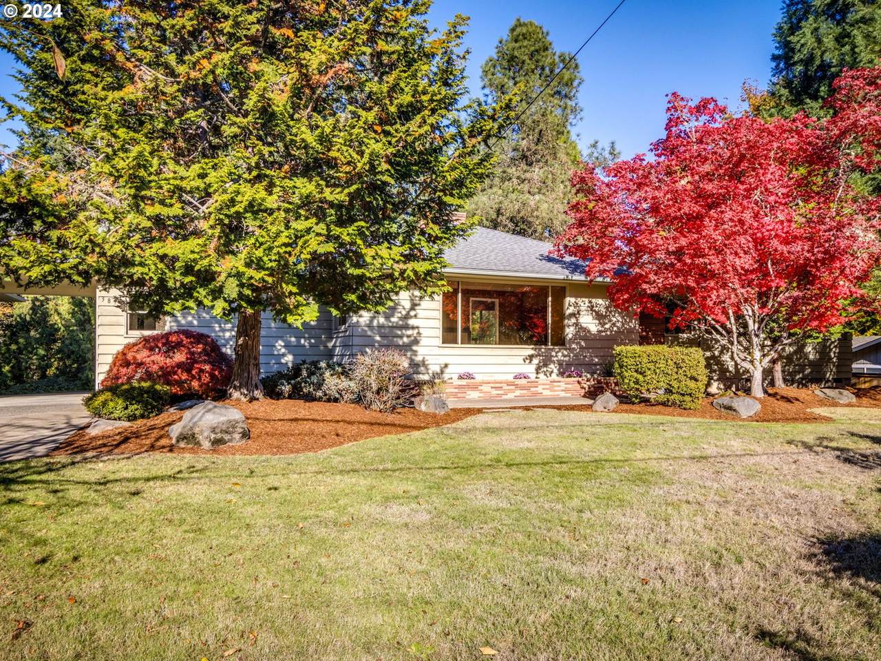 3893 Cedaroak Dr - Photo 1