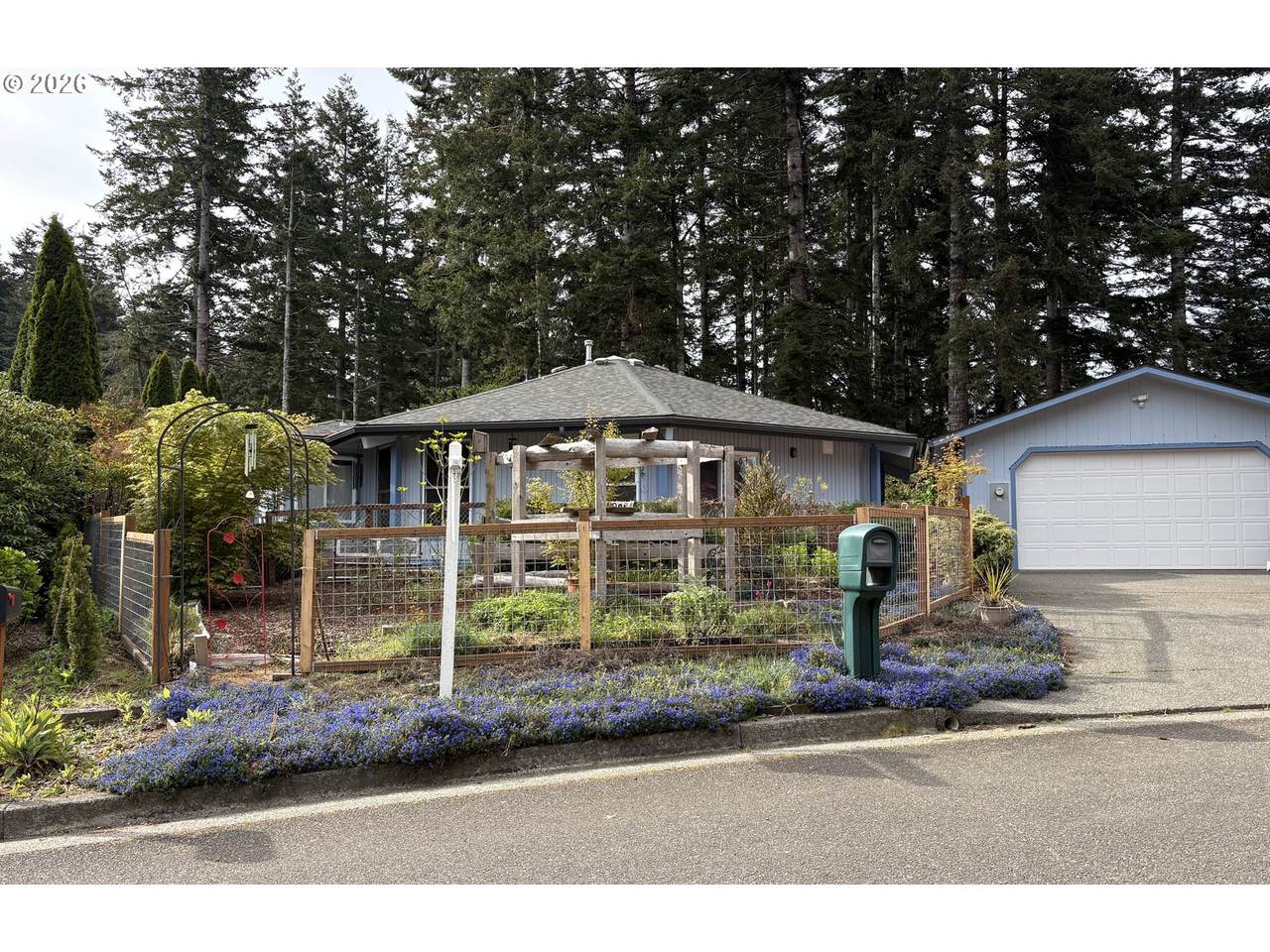 https://bt-photos.global.ssl.fastly.net/portland/1280_boomver_4_385567226-2.jpg