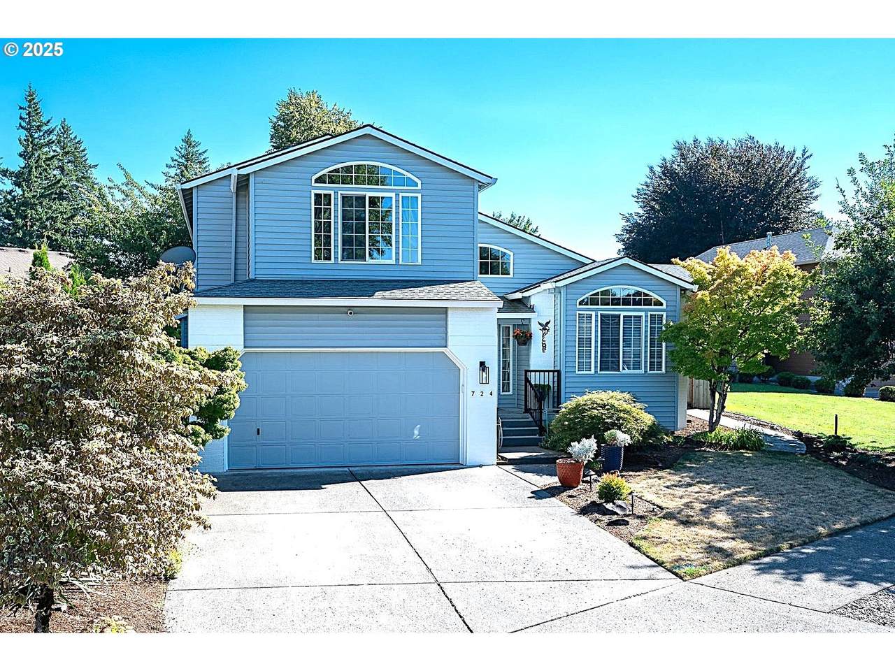 724 28TH St - Photo 1