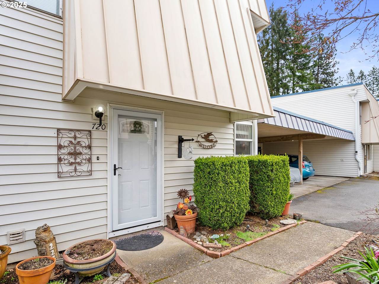 720 Rene Ave - Photo 1