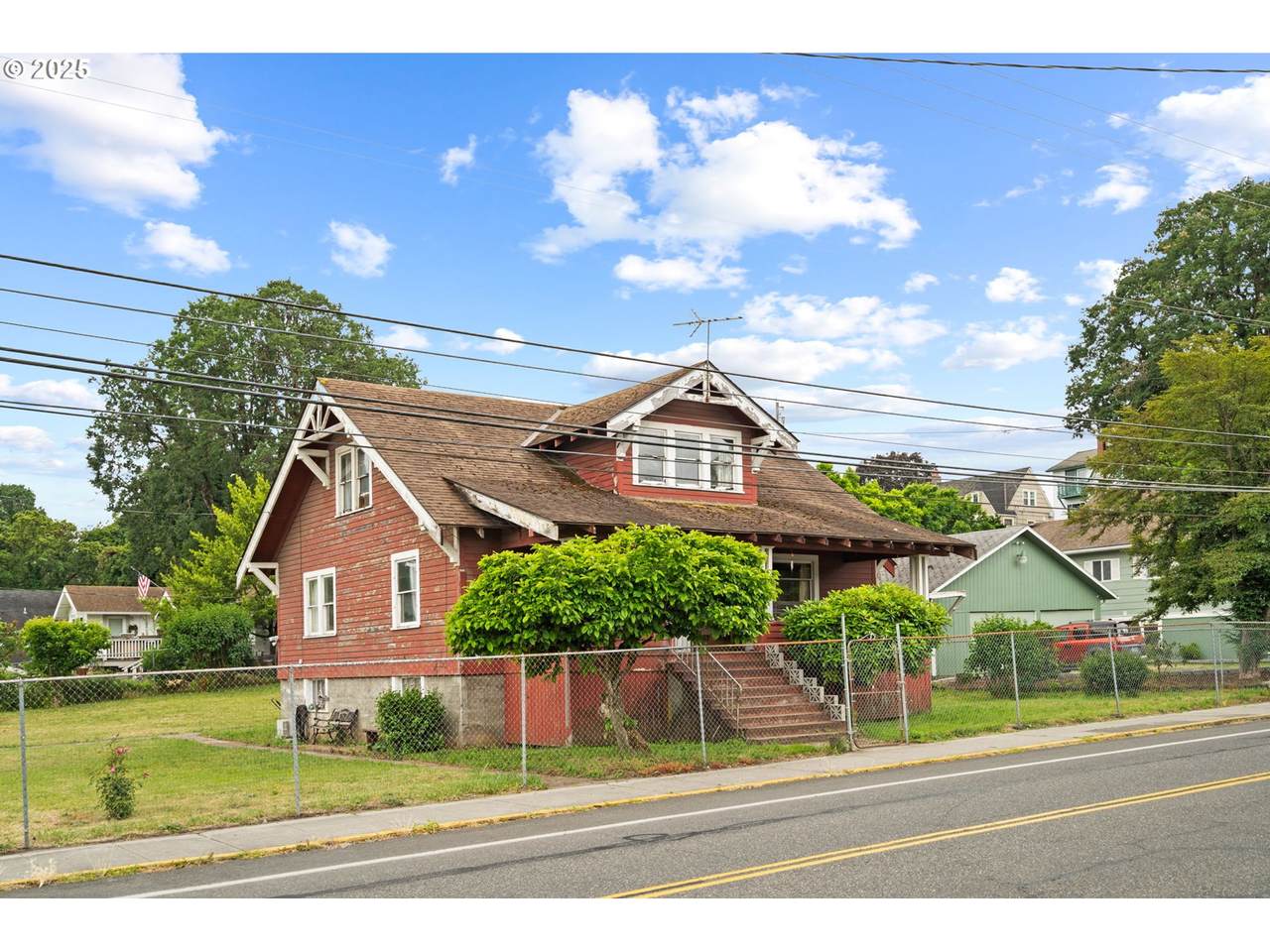 721 Columbia Blvd - Photo 1