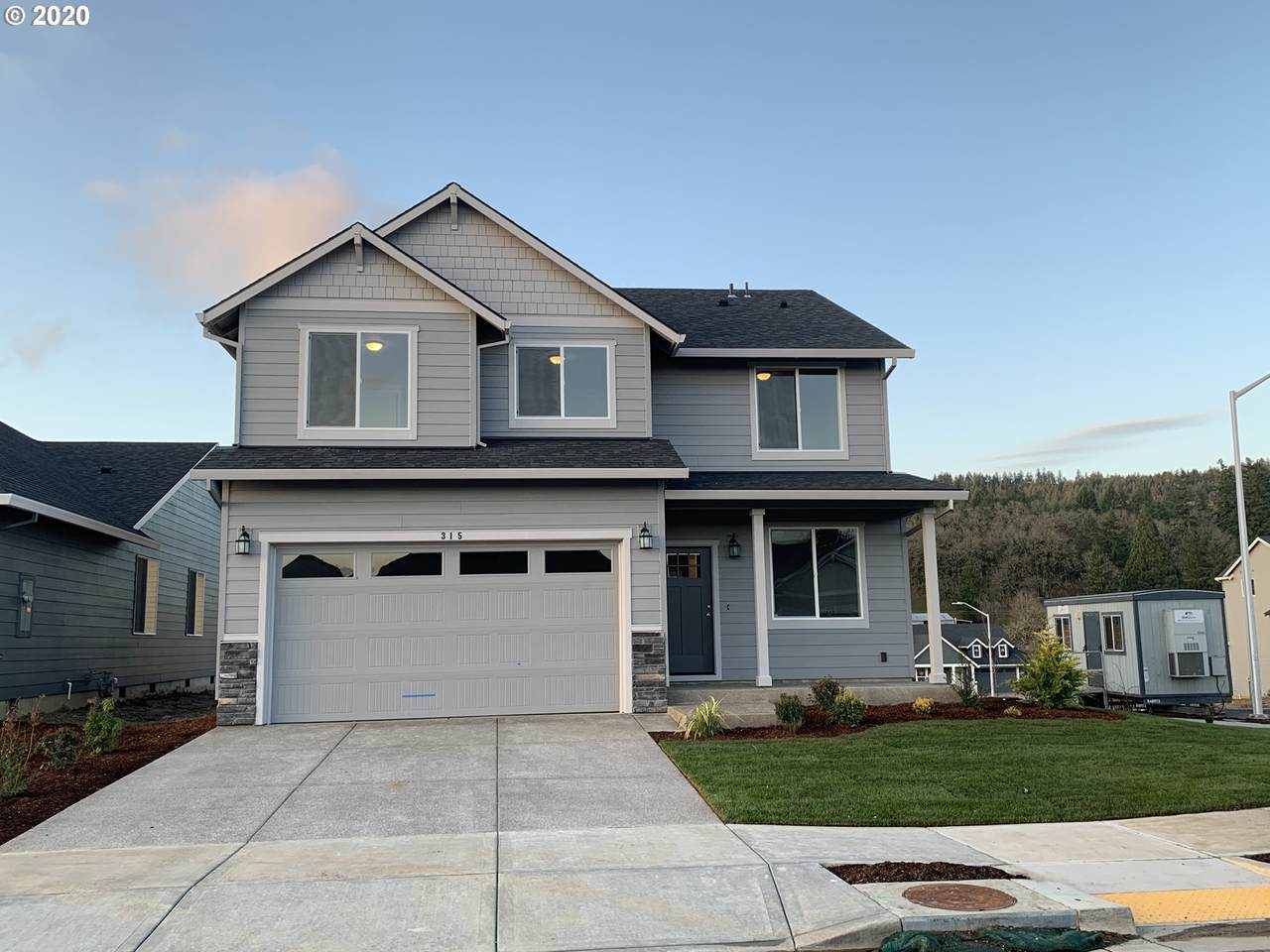 315 Chandler Dr - Photo 1