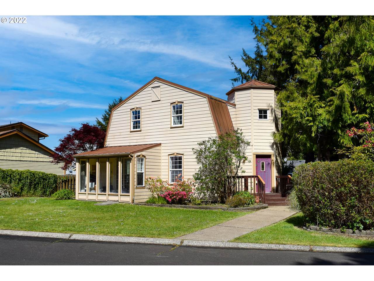 1580 Fairway Dr - Photo 1