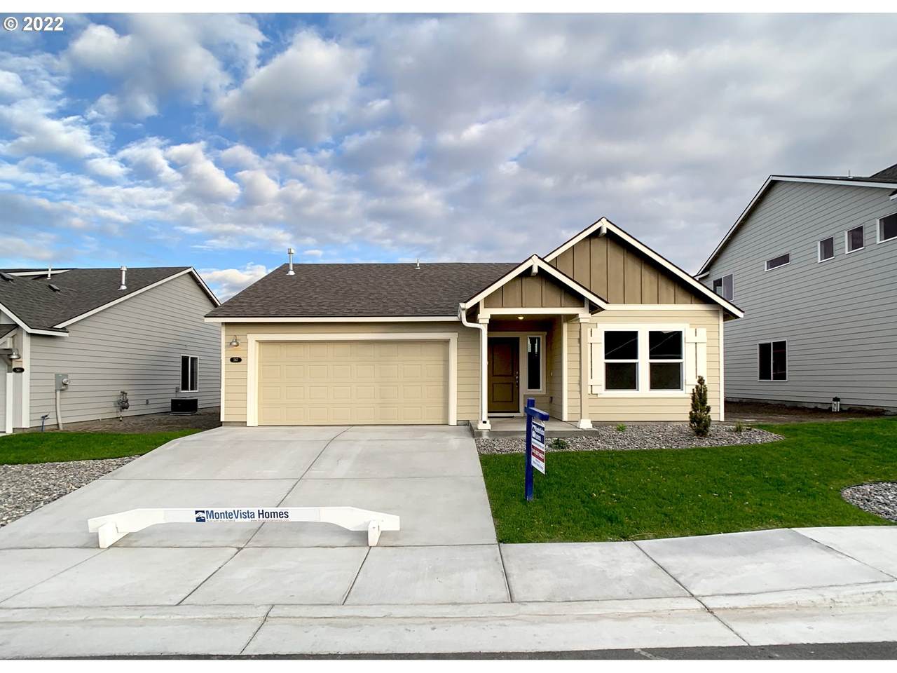 567 Heather Ave - Photo 1