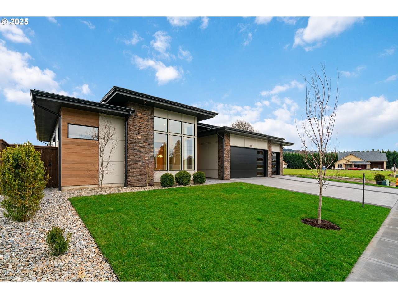 3109 Heron St - Photo 1