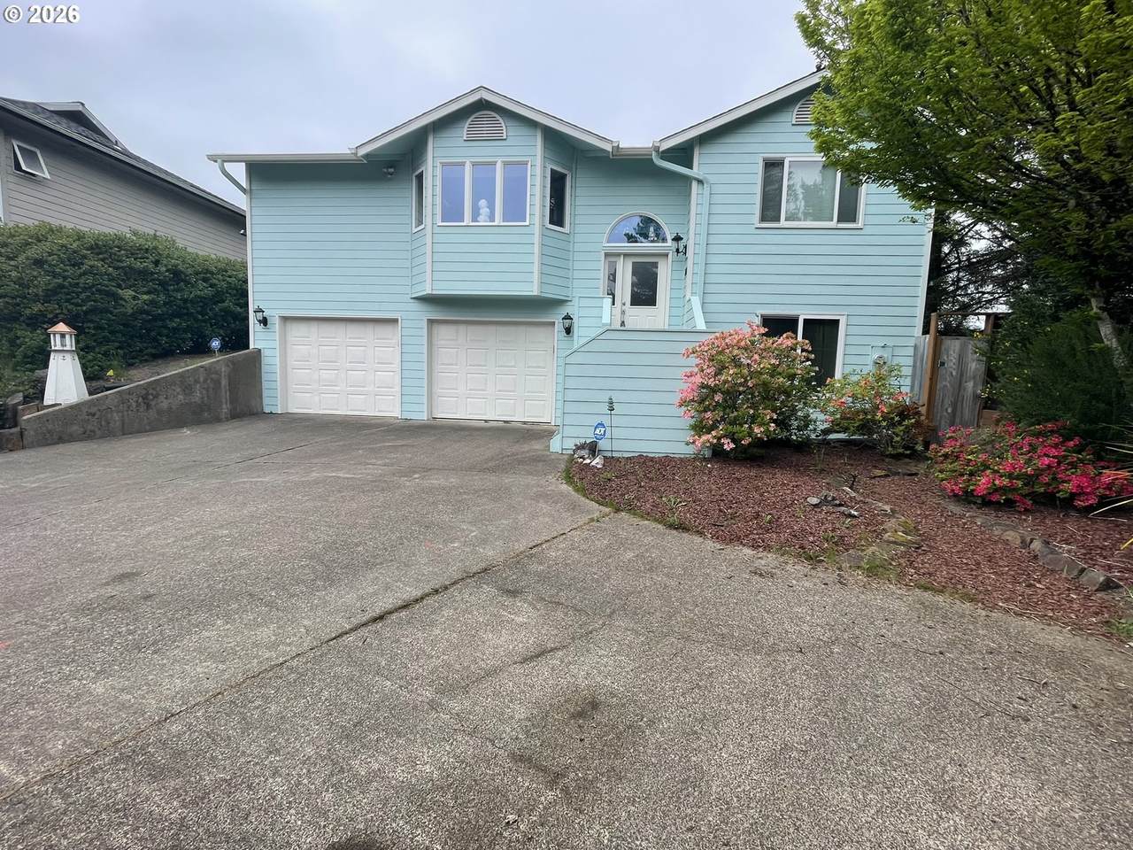 416 19TH Ct - Photo 1