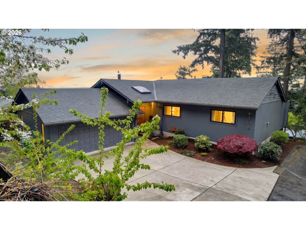 4308 Chesapeak Ave - Photo 1